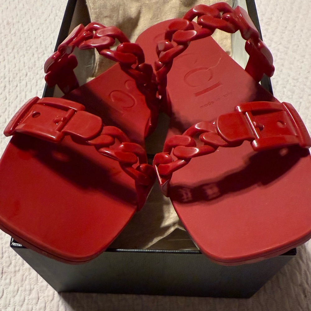 GUARANTEED AUTHENTIC** Gucci Women's Rubber Slide Sandals 41 (11) Hibiscus Red